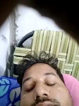 Snapshot of sumit_19 chatting on 12-18-25, 10:57 sumit 19 online show from 12-18-25, 10:57