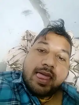 Snapshot of sumit_19 chatting on 11-02-25, 12:15 sumit 19 online show from 11-02-25, 12:15