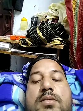 Snapshot of sumit_19 chatting on 11-11-25, 05:52 sumit 19 online show from 11-11-25, 05:52