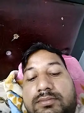 Snapshot of sumit_19 chatting on 11-08-25, 12:14 sumit 19 online show from 11-08-25, 12:14