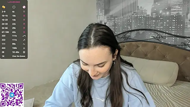Snapshot of VanessaGrome chatting on 09-30-25, 07:09 VanessaGrome online show from 09-30-25, 07:09