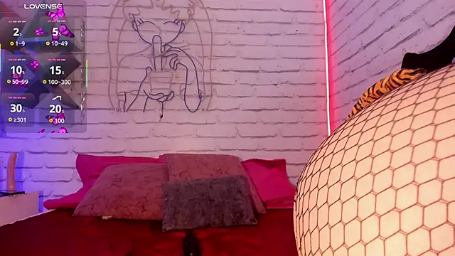 EllyMiller online show from 10-10-25, 03:07