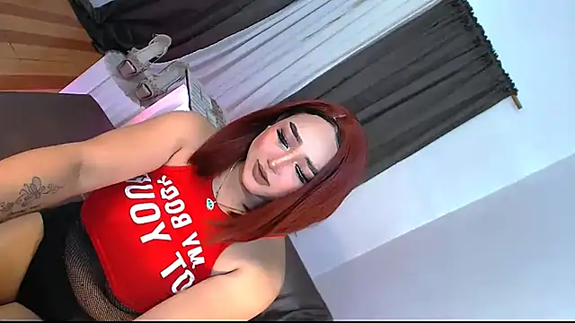 Snapshot of Lilly-lou chatting on 09-26-25, 05:03 Lilly-lou online show from 09-26-25, 05:03