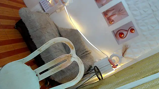 Lilly-lou online show from 05-05-26, 04:48