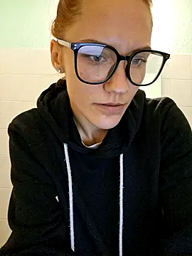 SlimBellaa online show from 10-25-25, 12:39