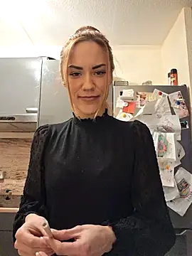 SlimBellaa online show from 11-23-25, 10:42