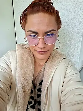 SlimBellaa online show from 10-21-25, 11:09