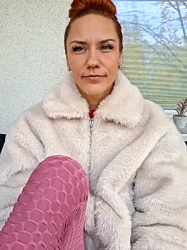 SlimBellaa online show from 10-31-25, 11:40