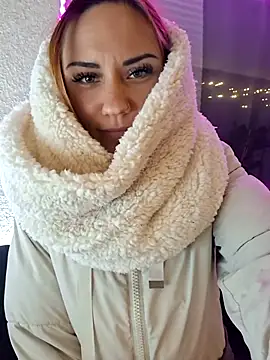 SlimBellaa online show from 12-20-25, 10:23