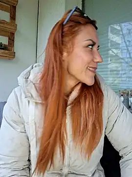 SlimBellaa online show from 10-26-25, 02:17