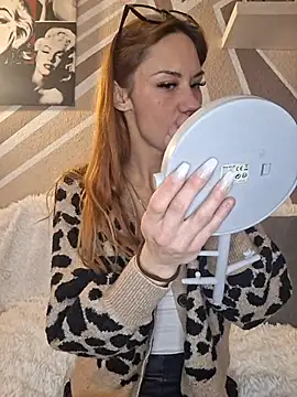 SlimBellaa online show from 01-08-26, 03:29