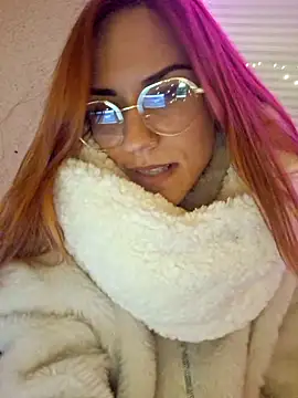 SlimBellaa online show from 10-28-25, 09:14