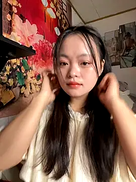 Snapshot of Julia-Elsa chatting on 10-12-25, 04:25 Julia-Elsa online show from 10-12-25, 04:25