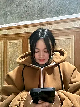 Julia-Elsa online show from 11-01-25, 07:13