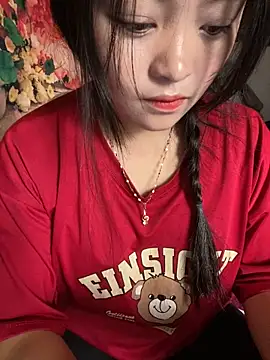 Julia-Elsa online show from 11-15-25, 05:55