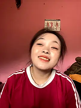 Snapshot of Julia-Elsa chatting on 10-17-25, 03:21 Julia-Elsa online show from 10-17-25, 03:21