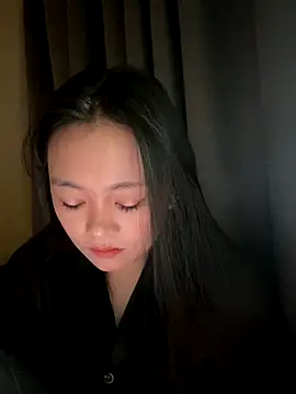 Snapshot of Julia-Elsa chatting on 09-26-25, 03:35 Julia-Elsa online show from 09-26-25, 03:35