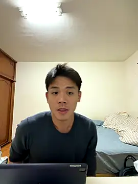 Foxfoxfox4 online show from 12-19-25, 03:47