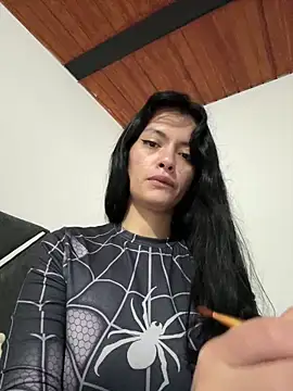 LiaCollings online show from 05-18-26, 11:04