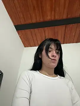 LiaCollings online show from 05-04-26, 12:19