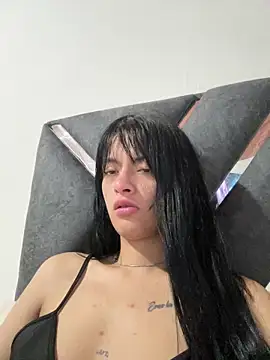 LiaCollings online show from 05-13-26, 01:29
