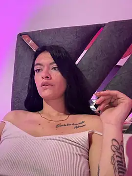 LiaCollings online show from 11-20-25, 11:55