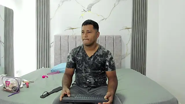 brutal sex love online show from 04-25-26, 01:19