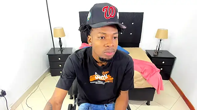 Snapshot of maikol_monstercock chatting on 09-30-25, 03:56 maikol monstercock online show from 09-30-25, 03:56