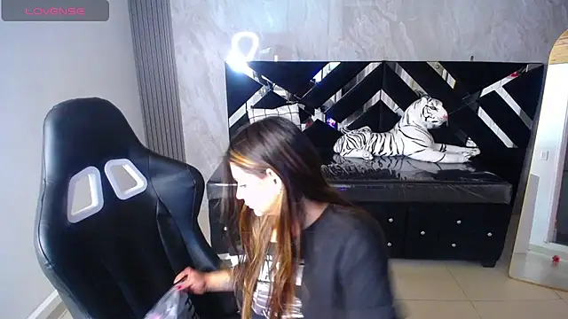 emily cooper t online show from 09-17-25, 03:08