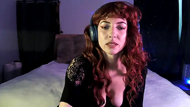 Sirenlucy online show from 10-16-25, 04:15