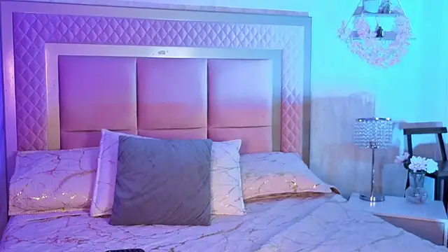 AlanaOdison online show from 10-30-25, 08:39