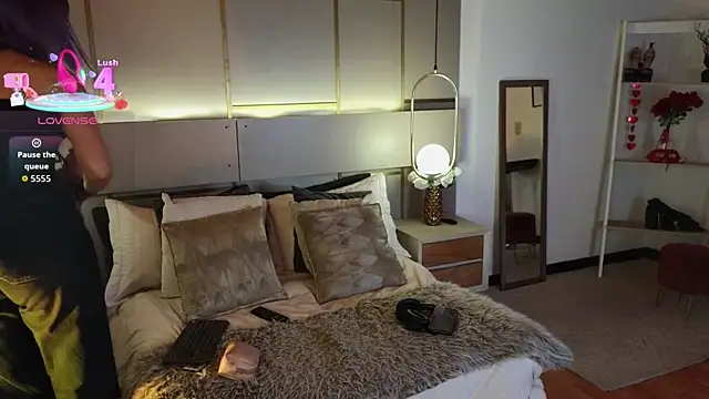 Lina Montclair online show from 03-31-26, 07:27