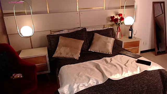 Lina Montclair online show from 09-10-25, 08:52