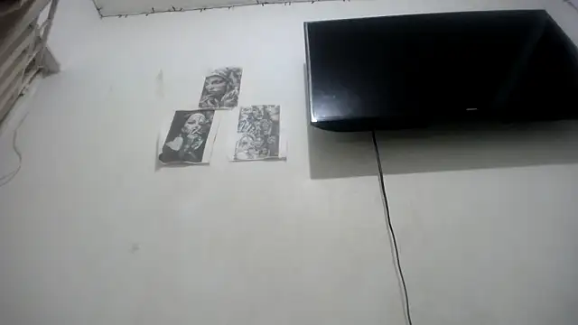 Snapshot of Foxy_Lovex chatting on 02-04-26, 01:22 Foxy Lovex online show from 02-04-26, 01:22