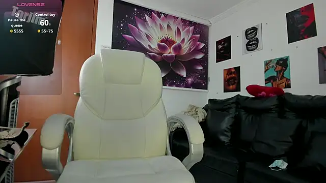 lycoris 19 online show from 11-08-25, 09:07