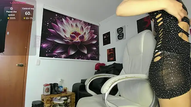 lycoris 19 online show from 11-22-25, 09:13