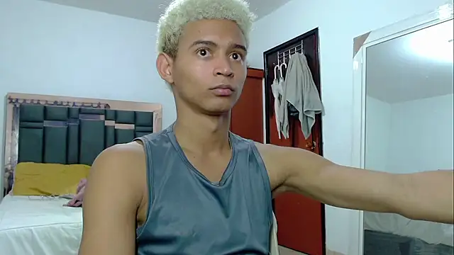 Snapshot of Raam_Star chatting on 02-09-26, 06:44 Raam Star online show from 02-09-26, 06:44