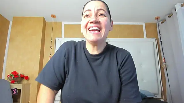 Heidy milf online show from 06-30-26, 08:31