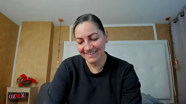 Heidy milf online show from 06-19-26, 08:58