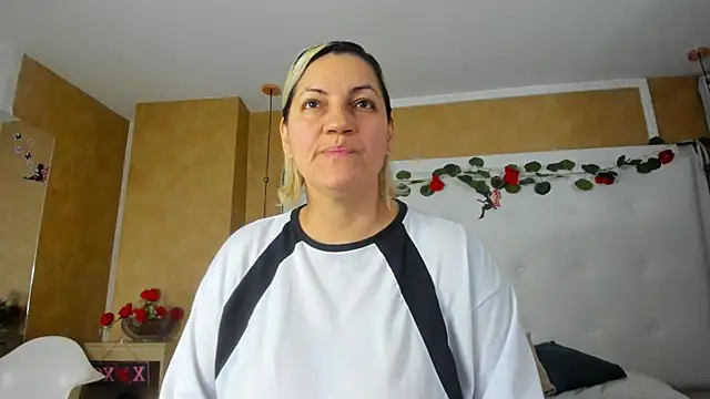 Heidy milf online show from 03-28-26, 08:32