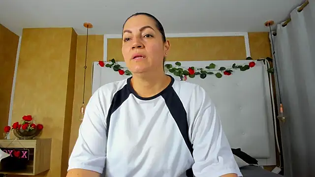 Heidy milf online show from 03-23-26, 07:36