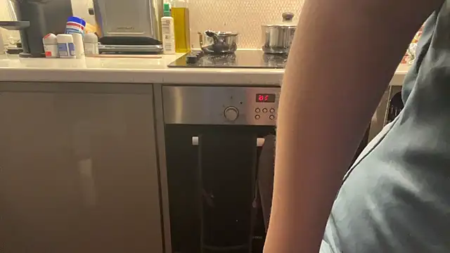 CelineLuxe online show from 10-02-25, 06:17