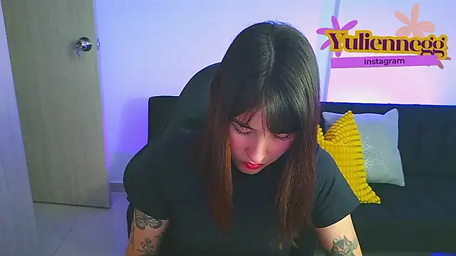 Yulienneg online show from 02-07-26, 01:13