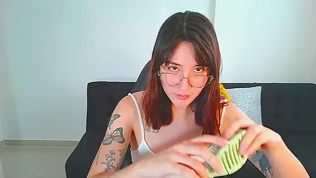 Yulienneg online show from 02-15-26, 10:30