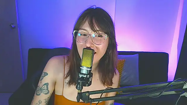 Yulienneg online show from 05-23-26, 01:59