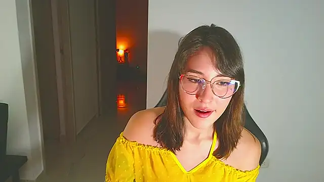 Yulienneg online show from 04-14-26, 12:48