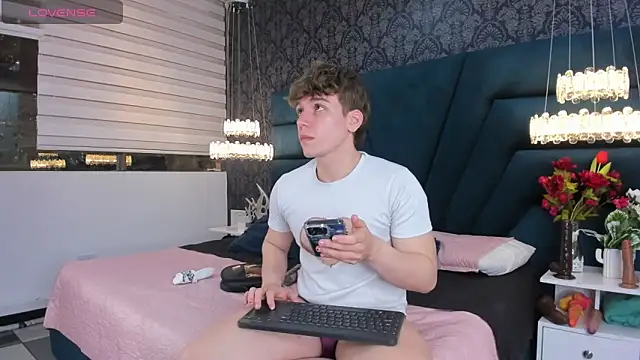 TaylerWhite online show from 02-20-26, 11:34