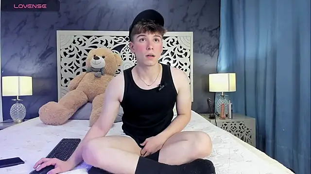 TaylerWhite online show from 11-17-25, 12:20