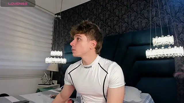 TaylerWhite online show from 07-10-26, 11:54