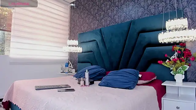 TaylerWhite online show from 03-22-26, 06:42